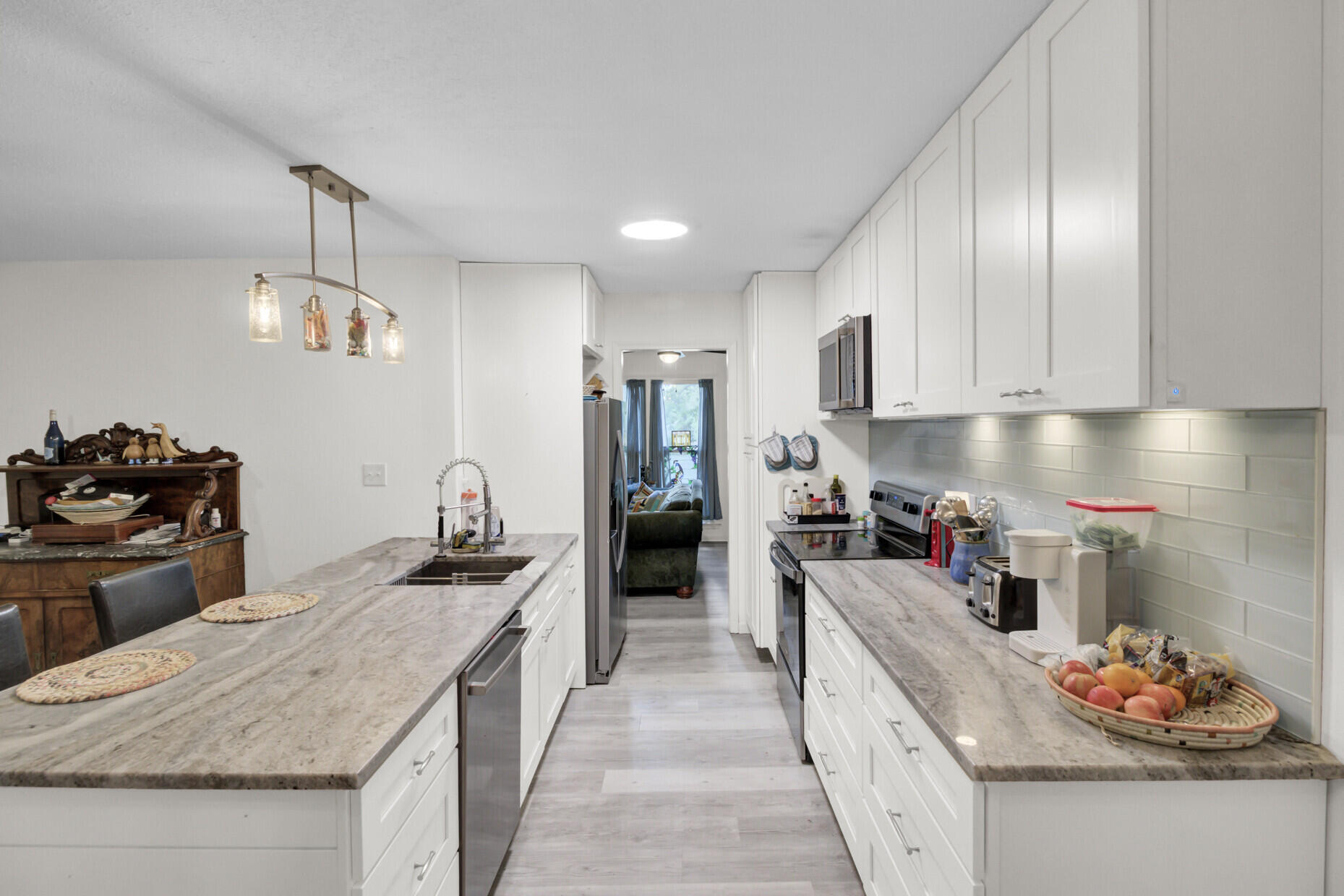 203 Jimbo Road Summerville, SC 29485 - Photo 13 of 39 13_13_mls