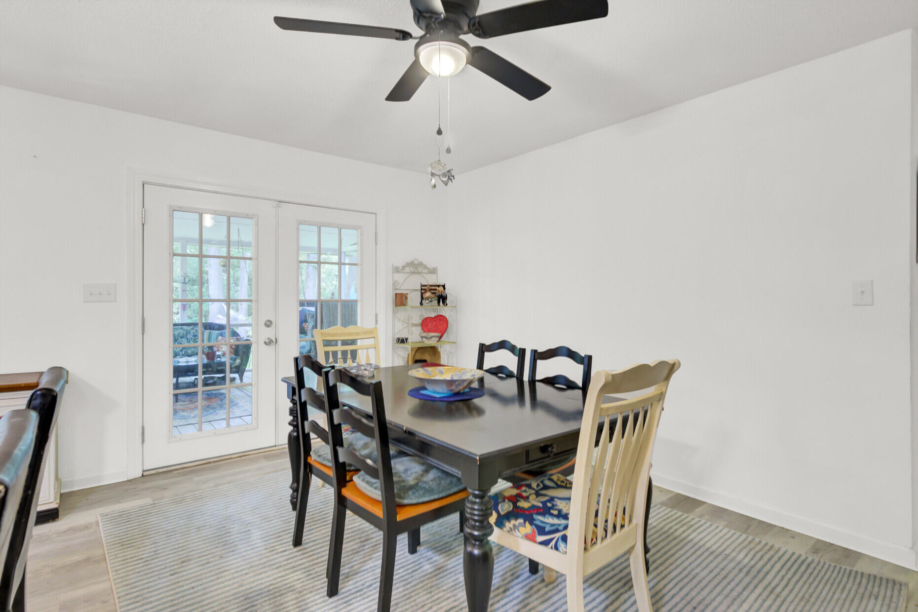 203 Jimbo Road Summerville, SC 29485 - Photo 19 of 39 19_19_mls