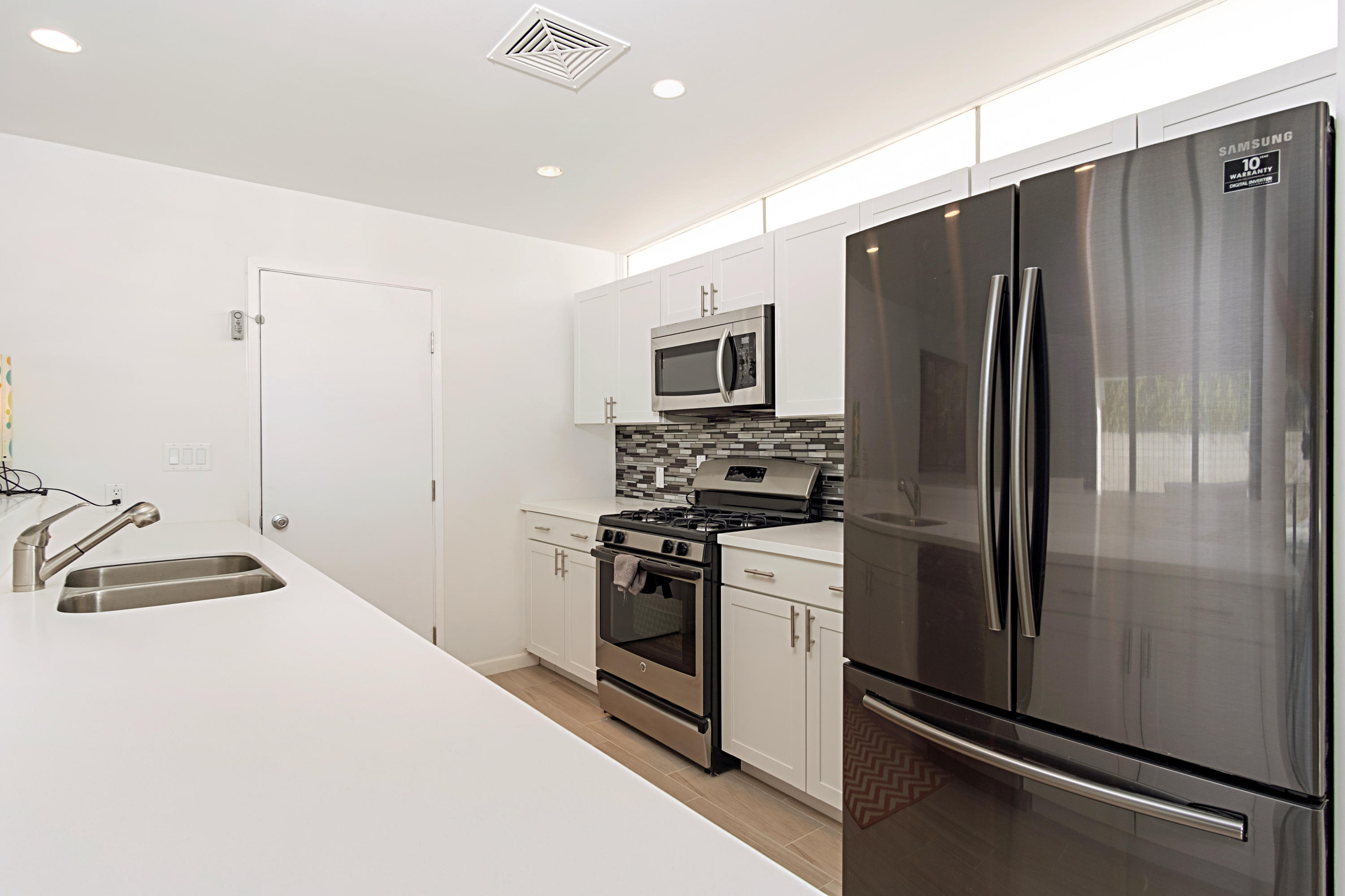 2326 East Finley Road Palm Springs, CA 92262 - Photo 17 of 39 109613281117076bpo-117076-110