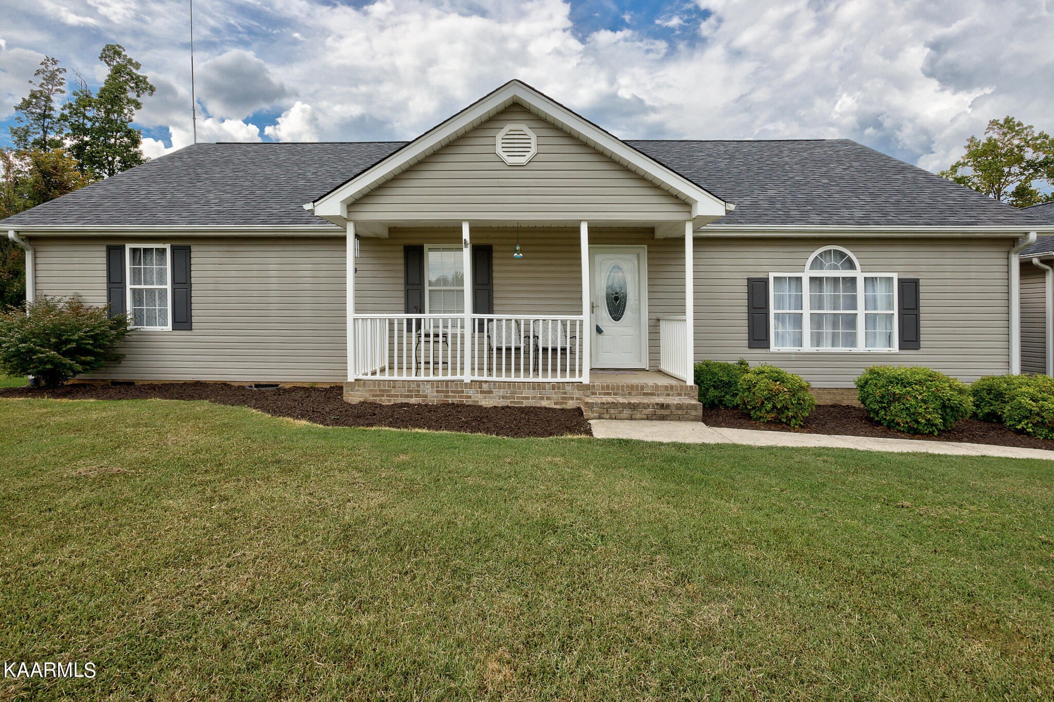 152 Hunters Walk Dayton, TN 37321 - Photo 3 of 32 152 Hunters Walk_004