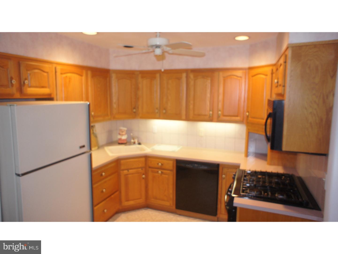 11005 Stevens Road Philadelphia, PA 19116 - Photo 2 of 25 Kitchen