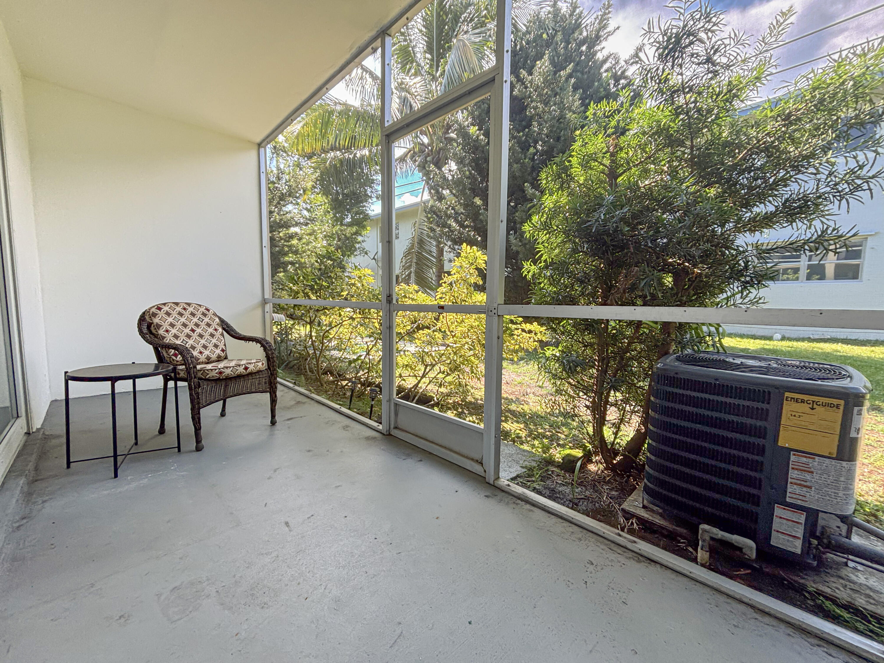 2141 Northeast 41st Street, Unit 3 Lighthouse Point, FL 33064 - Photo 11 of 15 2141 NE 41st St_Final Pics_013