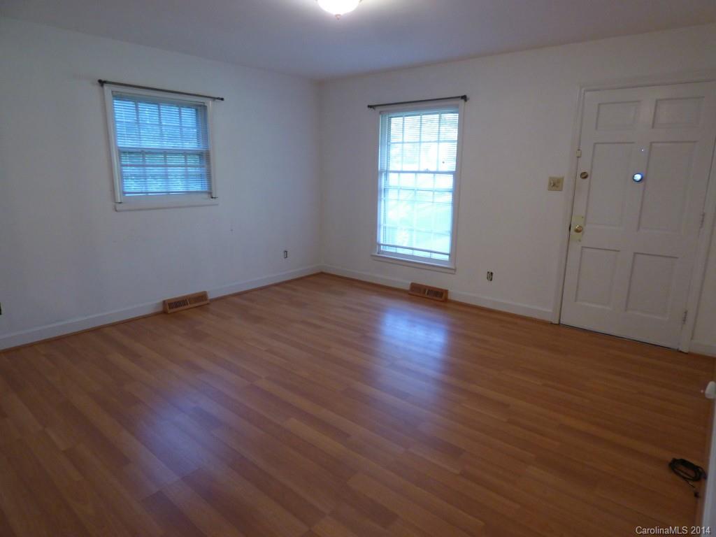 3720 Topsfield Road Charlotte, NC 28211 - Photo 3 of 17 Gallery Image 3