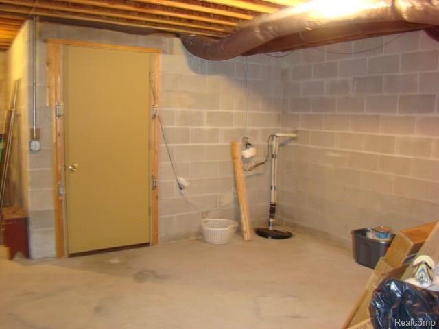 1599 Rulane Drive Lapeer, MI 48446 - Photo 57 of 60 DSC09429.jpg