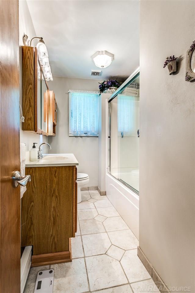 6770 Lakeshore Road Lexington, MI 48450 - Photo 25 of 26
