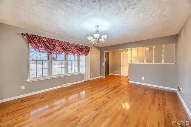 $519,900 | 22800 Highway North, Lebanon, MO 65536