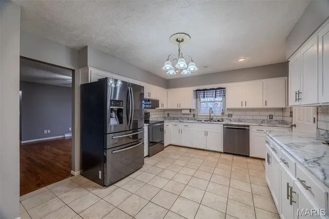 $519,900 | 22800 Highway North, Lebanon, MO 65536