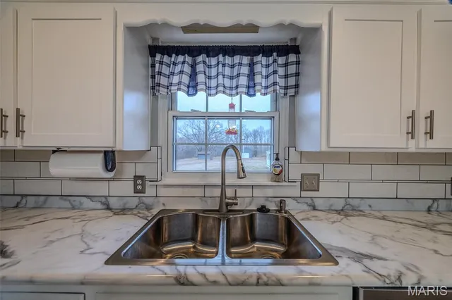 $519,900 | 22800 Highway North, Lebanon, MO 65536