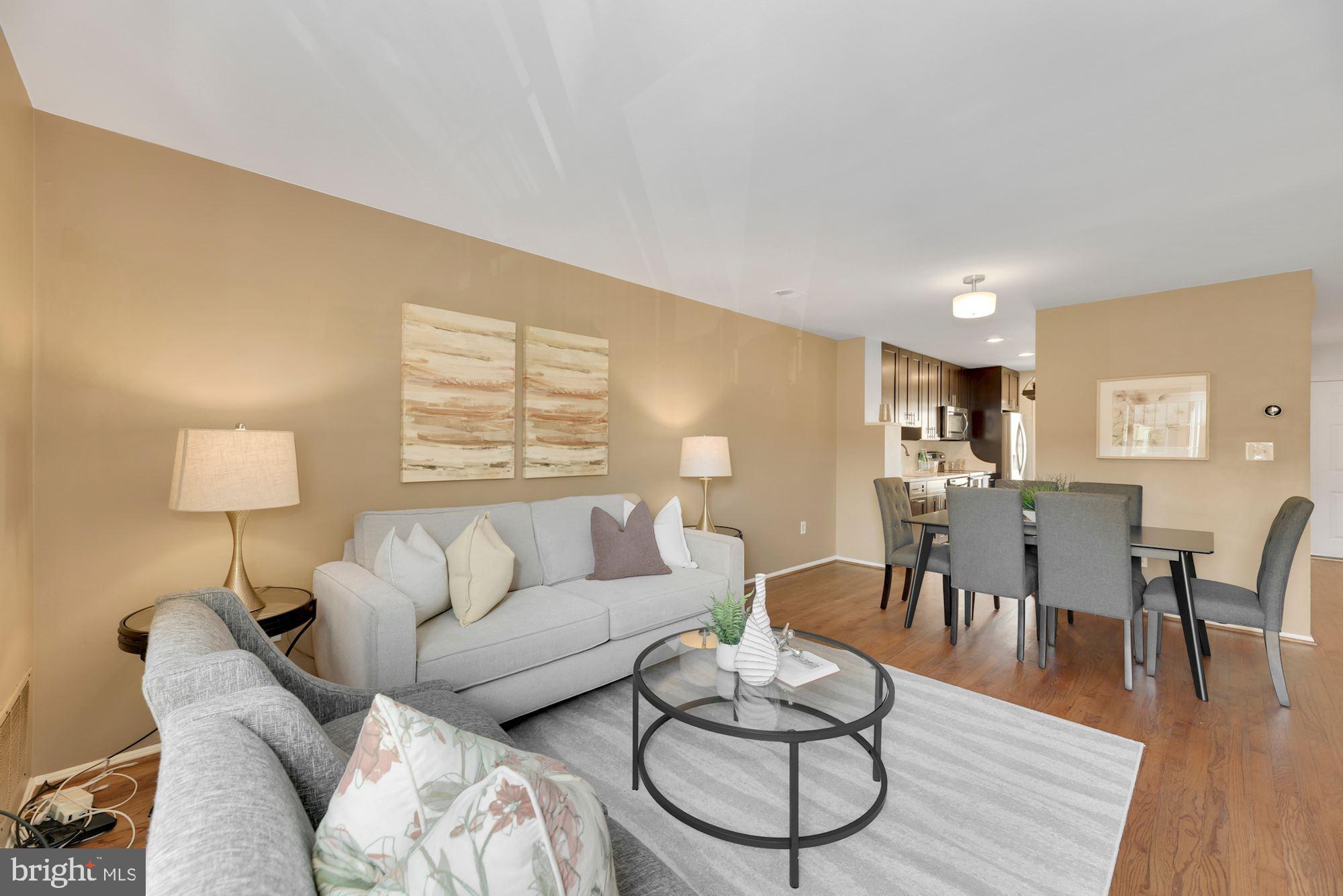 935 South Rolfe Street, Unit 2 Arlington, VA 22204 - Photo 13 of 29 Living Room