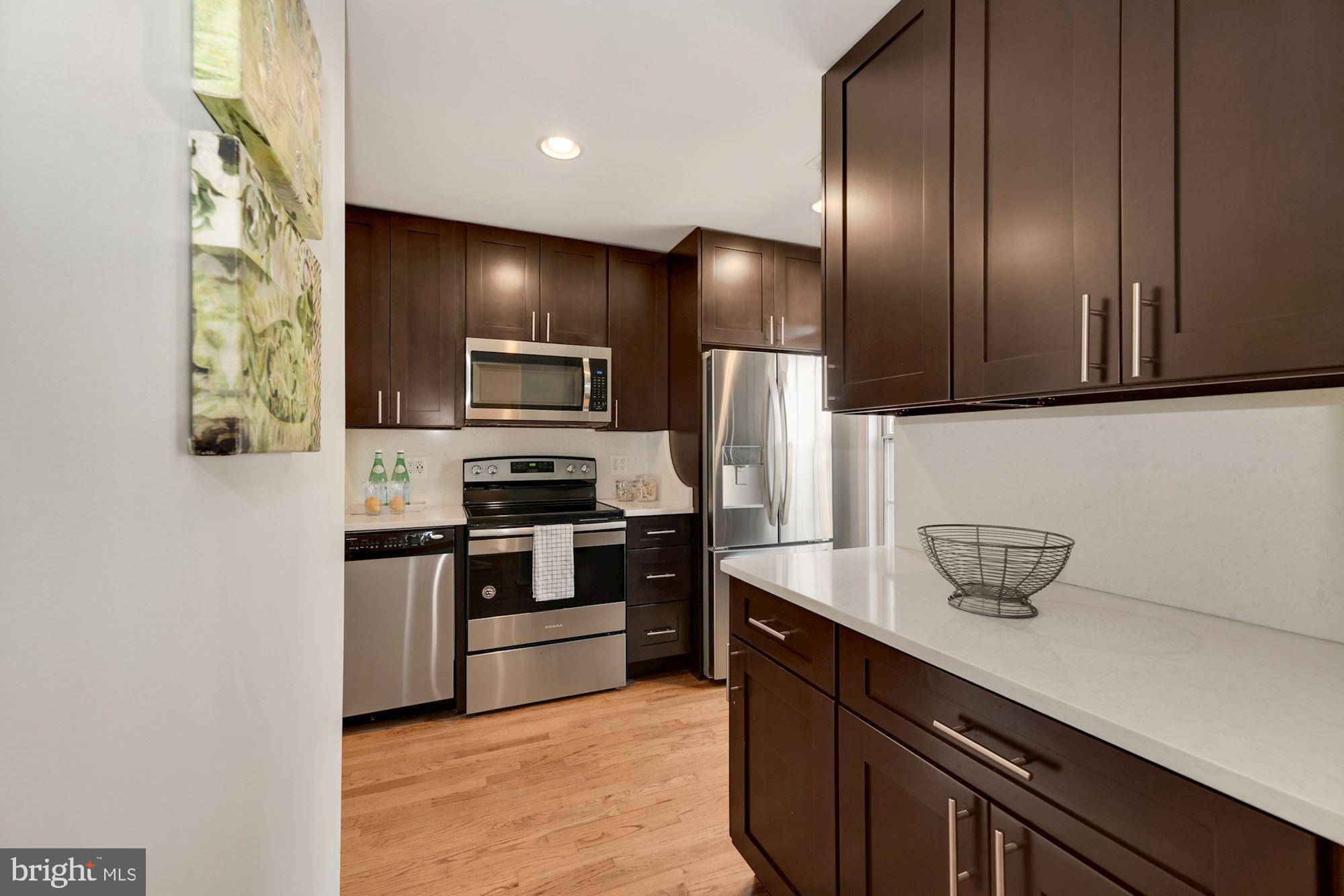 935 South Rolfe Street, Unit 2 Arlington, VA 22204 - Photo 5 of 29 Kitchen