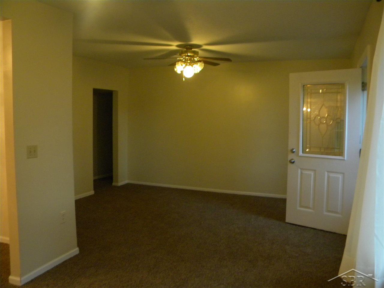 8201 North Seymour Road Flushing, MI 48433 - Photo 10 of 24 31333376-9.JPG