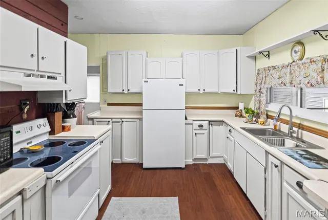 $72,500 | 104 Helmuth Street, Wilsonville, IL 62093