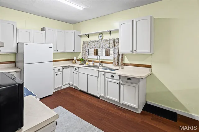 $72,500 | 104 Helmuth Street, Wilsonville, IL 62093