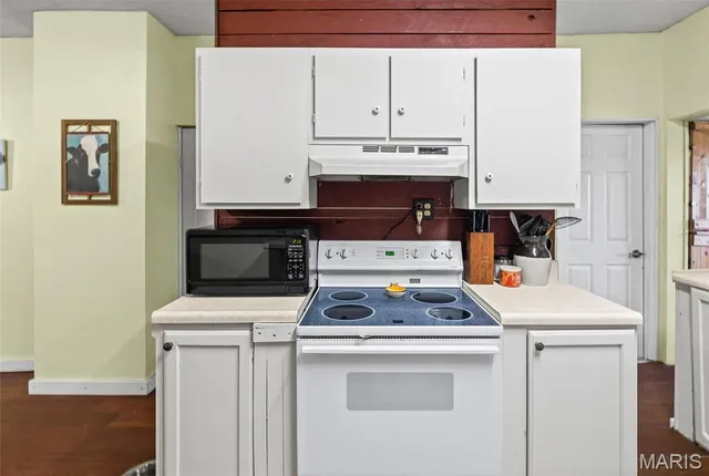 $72,500 | 104 Helmuth Street, Wilsonville, IL 62093