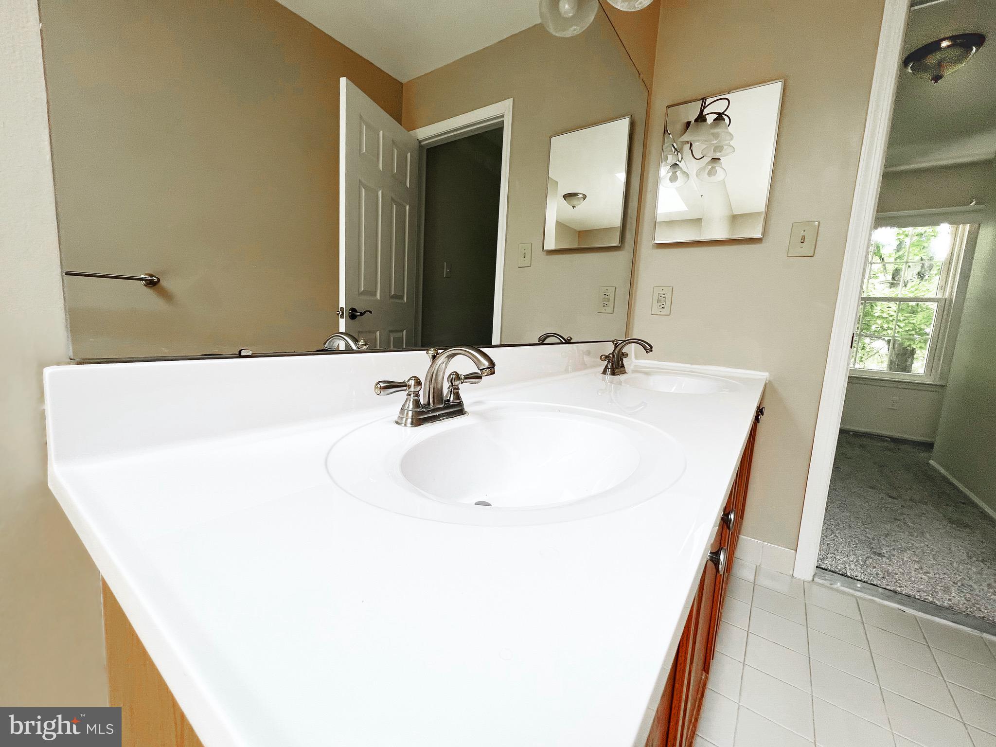 176 Crown Prince Drive Marlton, NJ 08053 - Photo 11 of 16 Bathroom (2nd Floor)