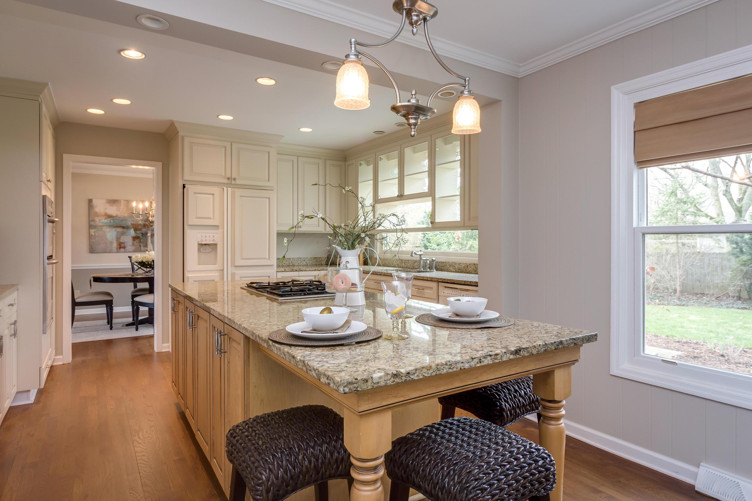 3629 Romnay Road Columbus, OH 43220 - Photo 9 of 28 Gallery Image 9