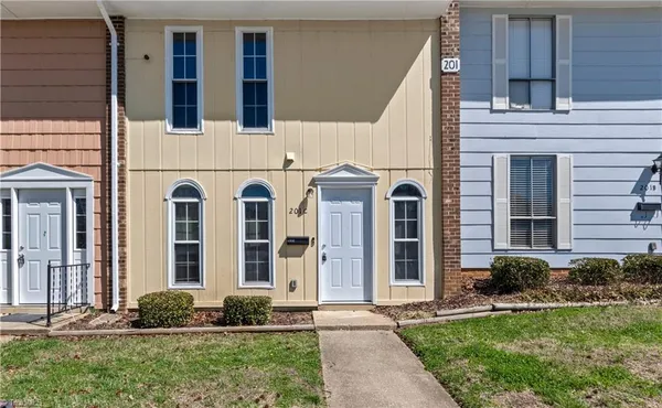 $147,900 | 201 East Montcastle Drive, Unit C, Greensboro, NC 27406