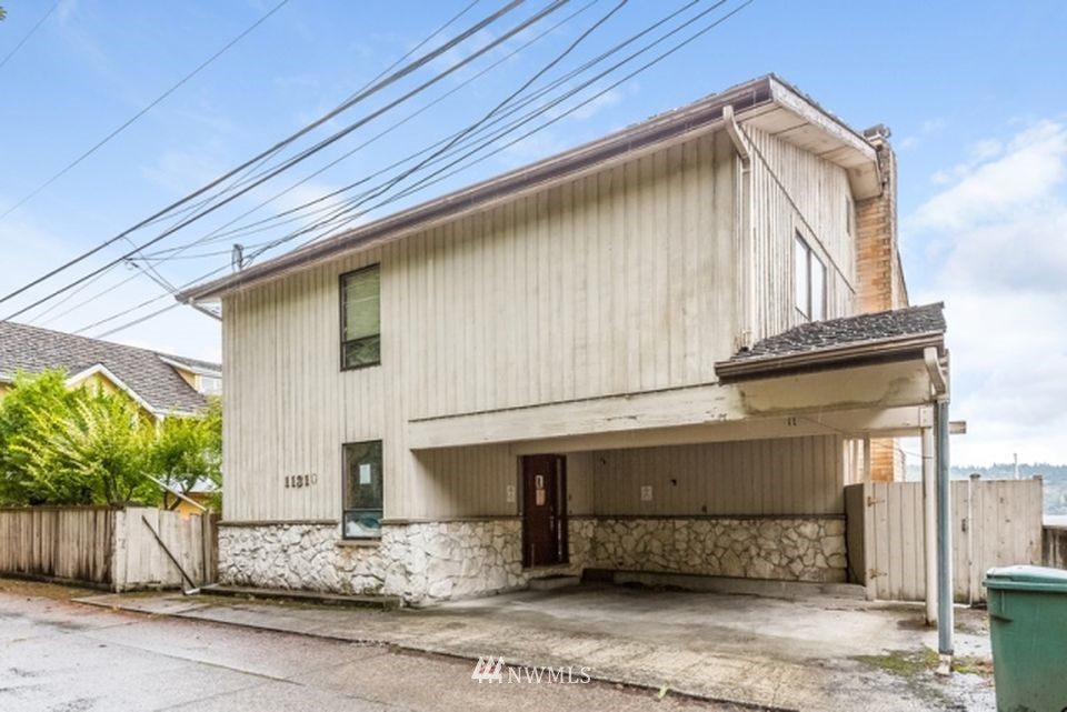 11310 Riviera Place Northeast Seattle, WA 98125 - Photo 1 of 1 Gallery Image 1