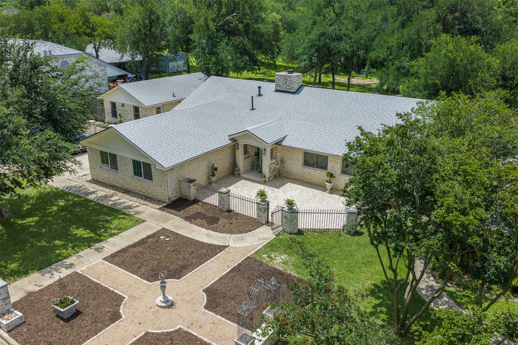 1102 North Ave F Elgin, TX 78621 - Photo 36 of 40