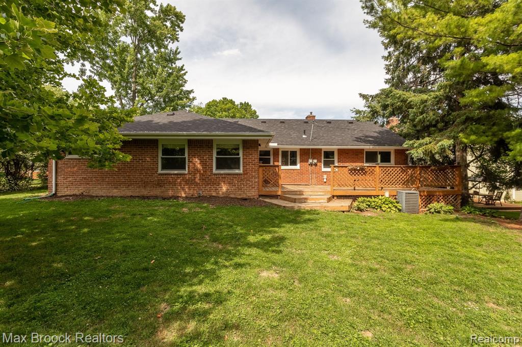 2300 Devonshire Road Bloomfield Hills, MI 48302 - Photo 14 of 15