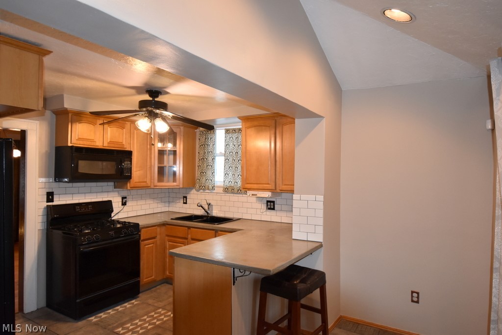 3420 Cedarbrook Road Cleveland, OH 44118 - Photo 10 of 21 Gallery Image 10