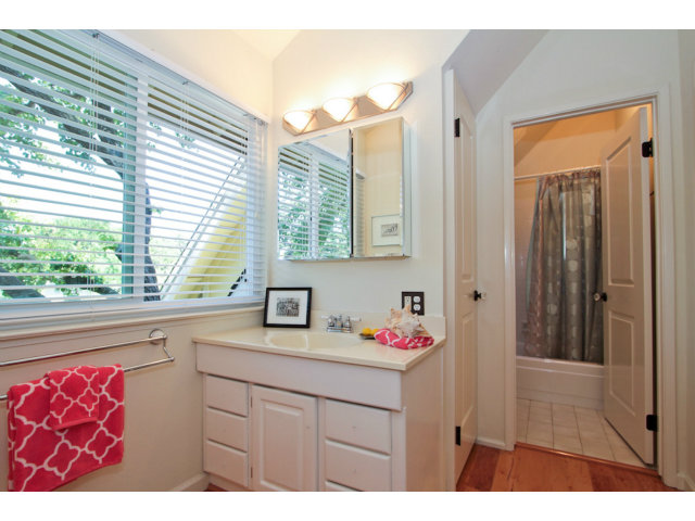 2544 West Middlefield Road Mountain View, CA 94043 - Photo 18 of 22 Gallery Image 18