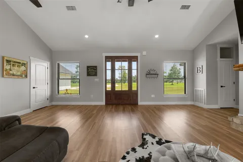 $815,000 | 565 Brushy Crk Drive, Onalaska, TX 77360