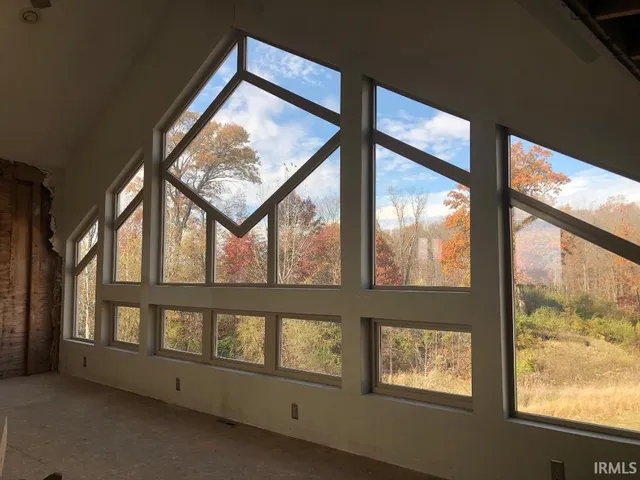 $324,900 | 5562 West 100 North, Andrews, IN 46702