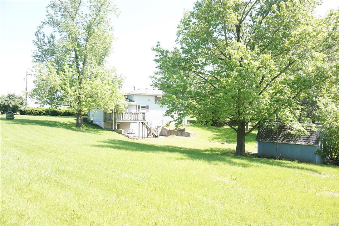 10546 Hickory Flat Road Highland, IL 62249 - Photo 14 of 17