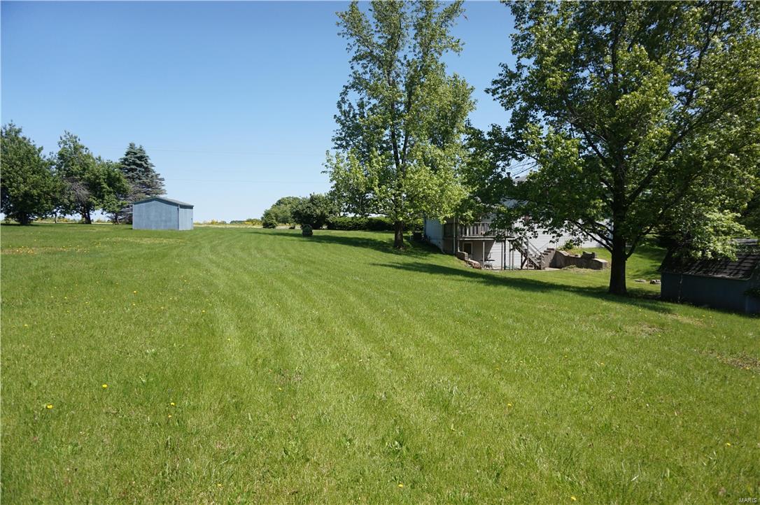 10546 Hickory Flat Road Highland, IL 62249 - Photo 15 of 17
