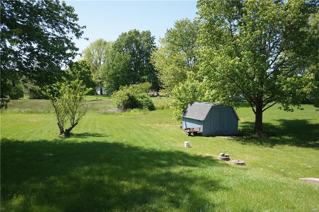 10546 Hickory Flat Road Highland, IL 62249 - Photo 16 of 17