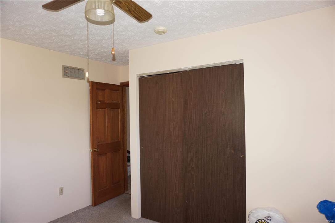 10546 Hickory Flat Road Highland, IL 62249 - Photo 10 of 17