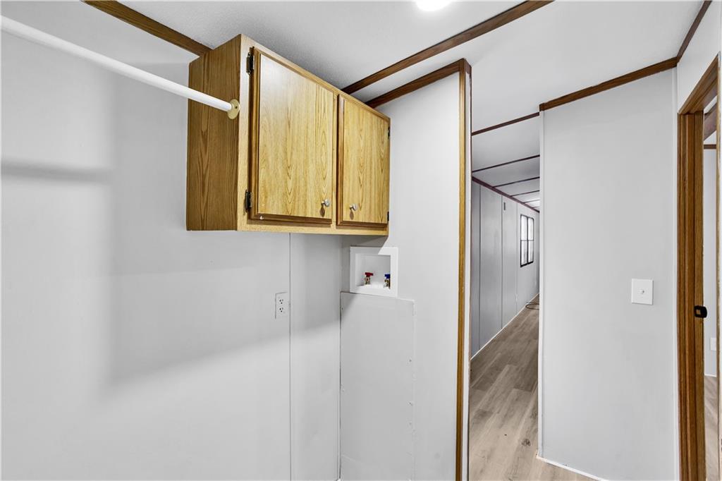 111 Dancer Lane Jeannette, PA 15644 - Photo 19 of 26 a bathroom with a bathtub and shower