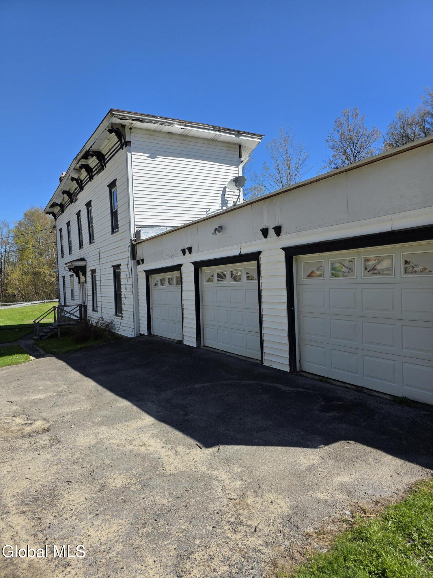105 Hartman Road Florida, NY 12137 - Photo 13 of 23 20260427_100427