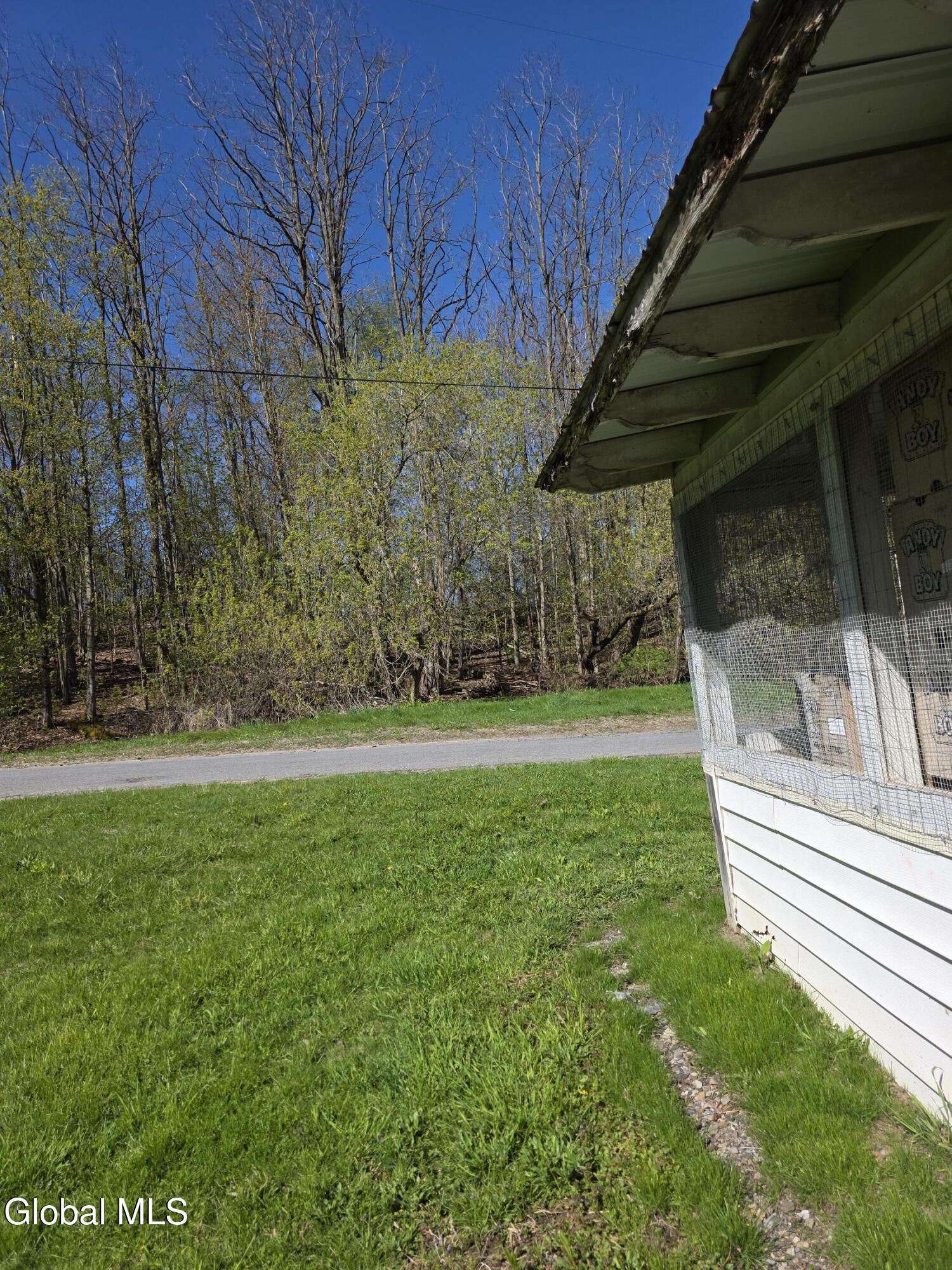 105 Hartman Road Florida, NY 12137 - Photo 15 of 23 20260427_100402