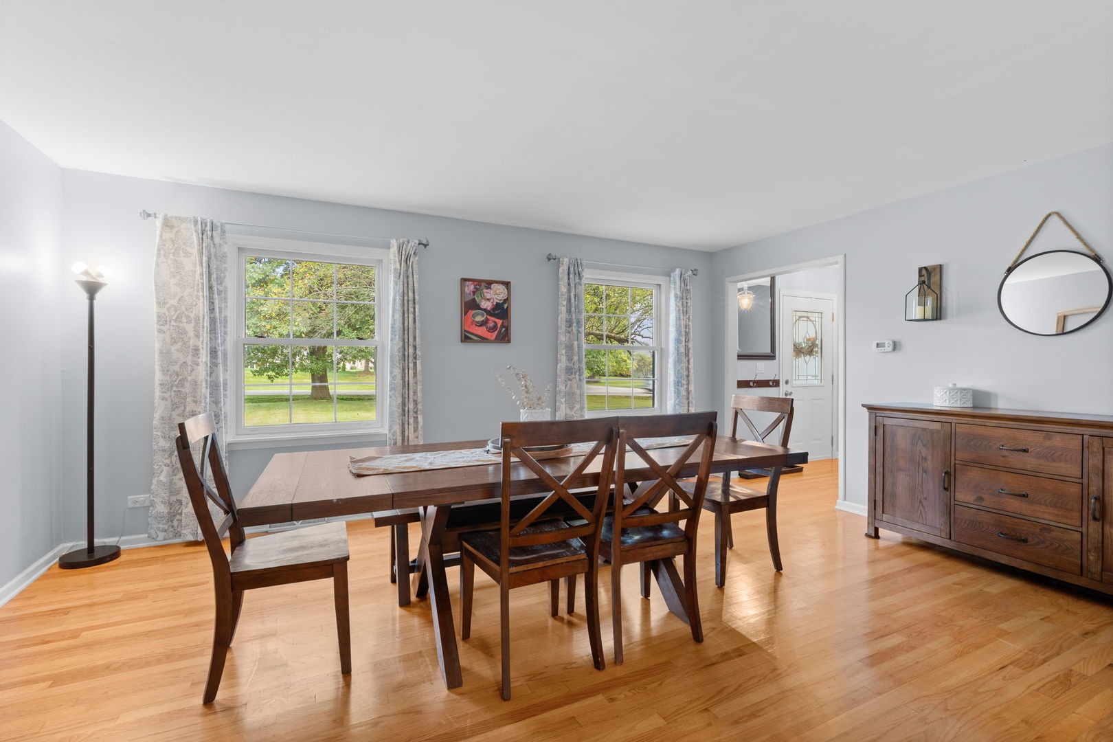 6121 Sands Road Crystal Lake, IL 60014 - Photo 4 of 28 Gallery Image 4