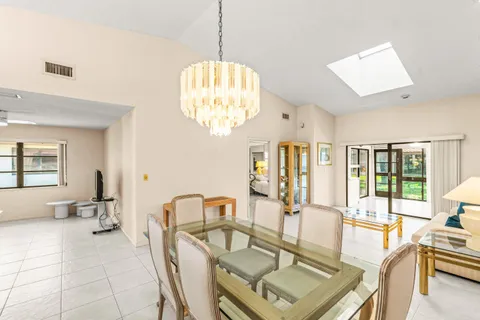 $299,000 | 6041 Kings Gate Circle, Delray Beach, FL 33484