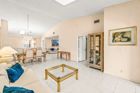 $299,000 | 6041 Kings Gate Circle, Delray Beach, FL 33484