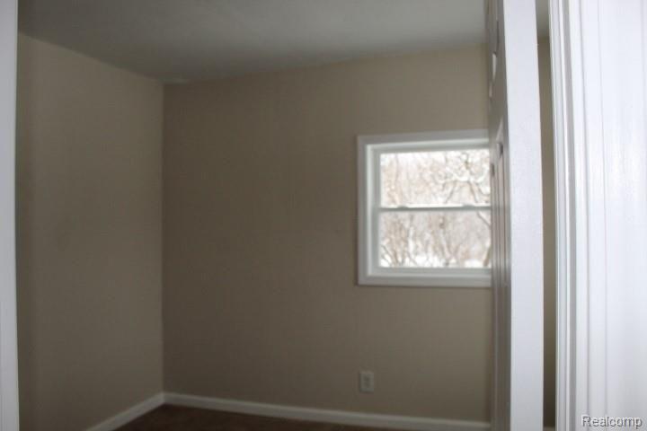 5155 Pyles Road Columbiaville, MI 48421 - Photo 10 of 20 Smaller bedroom 1st Floor