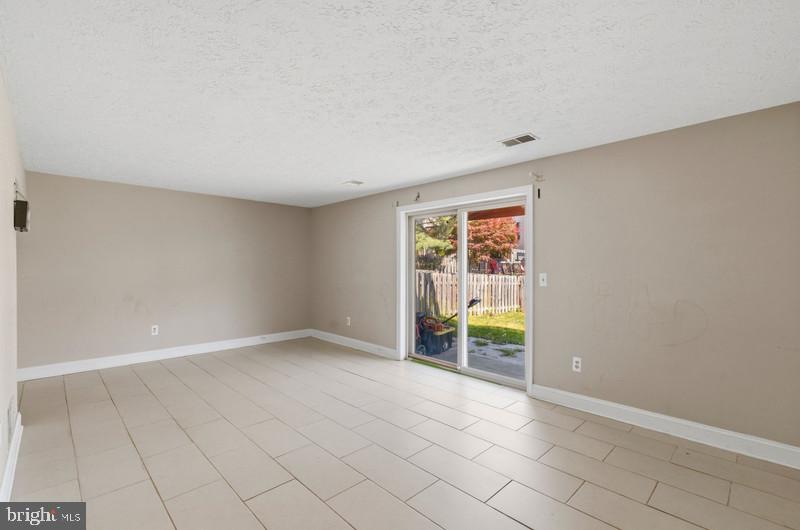 12 Redding Court Nottingham, MD 21236 - Photo 27 of 35