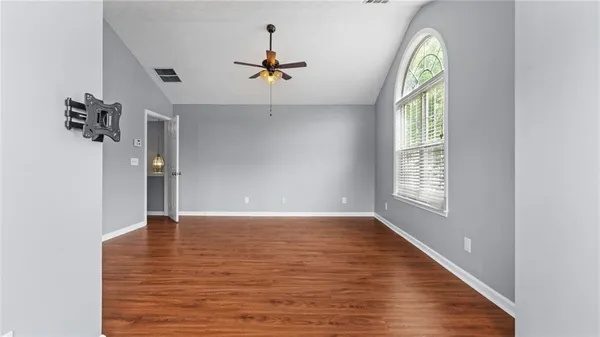 $2,400 | 450 Manor Glen Drive, Suwanee, GA 30024