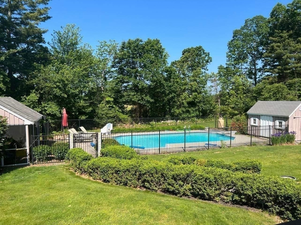 22 Field Road Medway, MA 02053 - Photo 4 of 28 Gallery Image 4