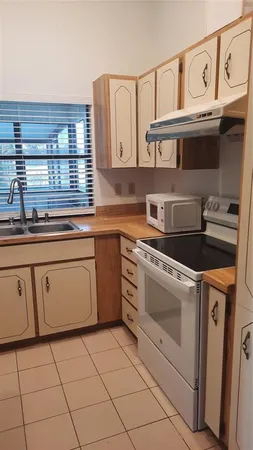 $1,600 | 62 Burbank Drive, Palm Coast, FL 32137