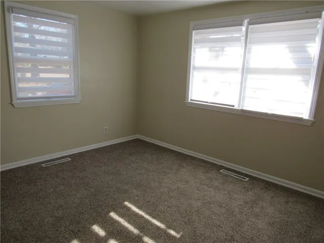 $285,000 | 2404 Albert Lee Avenue, Sedalia, MO 65301