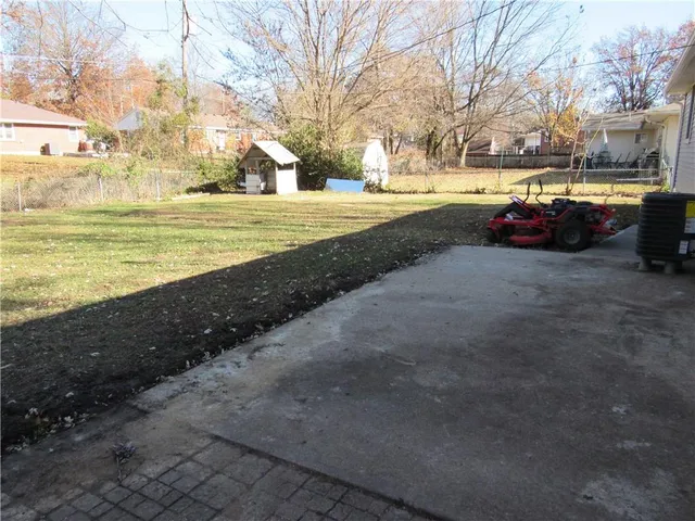 $285,000 | 2404 Albert Lee Avenue, Sedalia, MO 65301