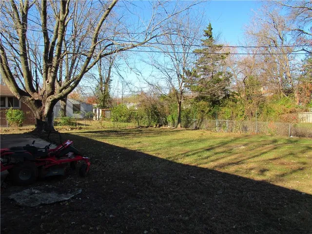 $285,000 | 2404 Albert Lee Avenue, Sedalia, MO 65301