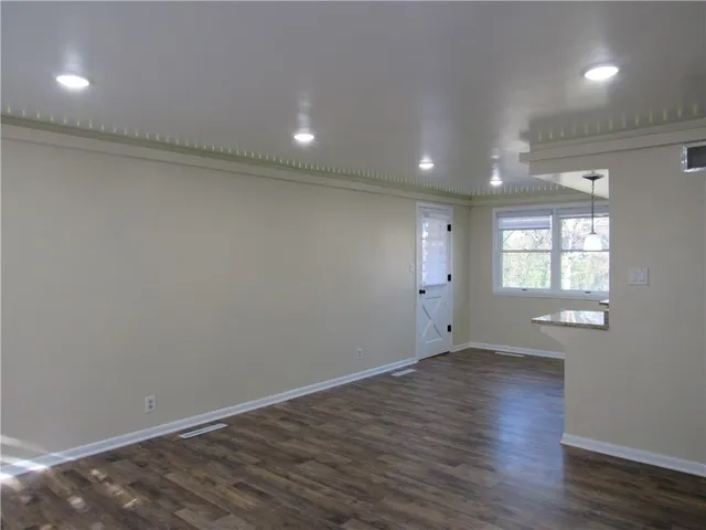 $285,000 | 2404 Albert Lee Avenue, Sedalia, MO 65301