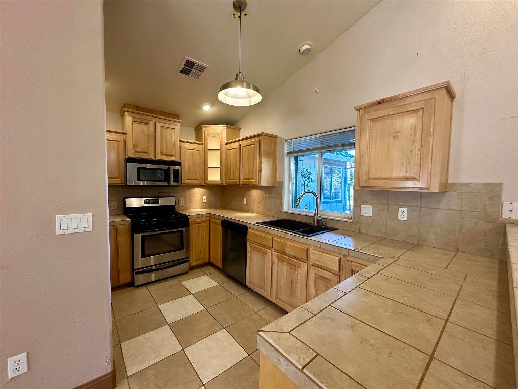 16531 Friar Road Weed, CA 96094 - Photo 14 of 47 Gallery Image 14