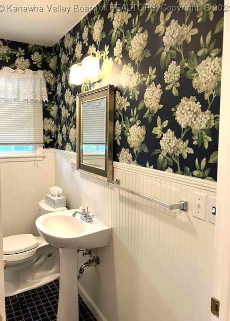 1424 Nottingham Road Charleston, WV 25314 - Photo 31 of 33 main bath