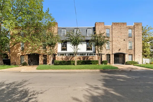 $285,000 | 1909 Brun Street, Unit 17, Houston, TX 77019